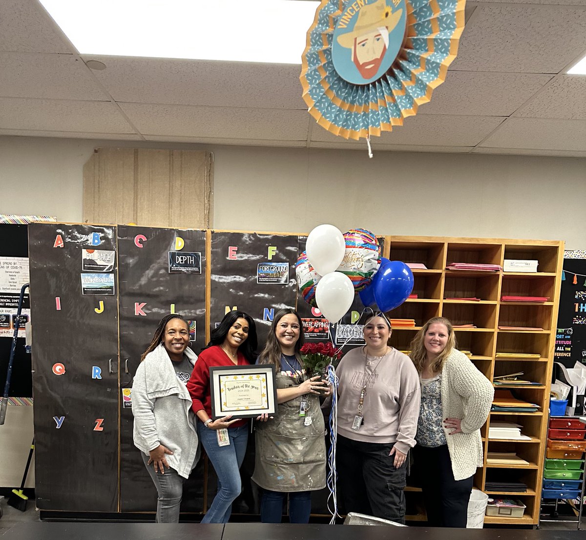 MsJamilaThomas's tweet photo. 🎉 Huge congratulations to our amazing art teacher, Ms. Compean, for being named Skyview’s 2024-2025 Teacher of the Year! 🎨✨ Your creativity, passion, and dedication inspire us all. We are so proud of you! 💙 #Skyview #RISDBeTheOne #TeacherOfTheYear @MsCompean @RichardsonISD https://t.co/HTC2378Bhm