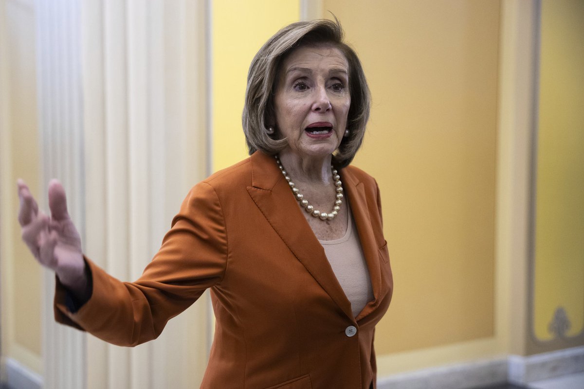 Breaking911's tweet photo. 🚨  BREAKING UPDATE: Nancy Pelosi fell down a marble staircase in front of all the lawmakers and dignitaries during an official visit at the Grand Duke's palace in Luxembourg. She suffered a fractured hip. https://t.co/sUtqgKpsvu