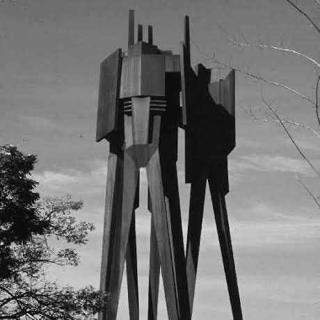 caroubauer's tweet photo. Ainda sobre resultados de pesquisas, neste outro texto publicado hoje analiso a construção de memórias do capitalismo através da proposição do monumento à Castelo Branco em Porto Alegre, uma homenagem financiada pela elite econômica do Rio Grande do Sul em 1979. Link abaixo. https://t.co/la151wmKmb