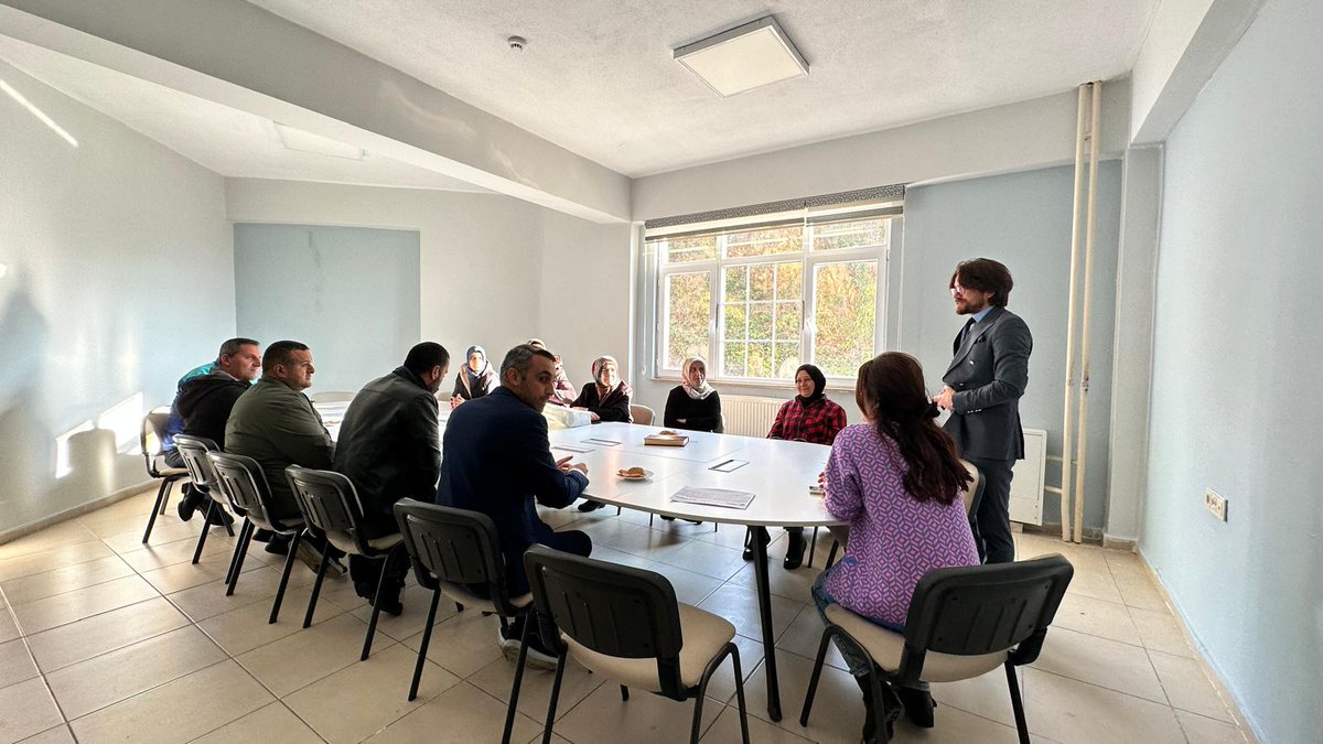 Veli toplantısı... Okul aile iş birliği