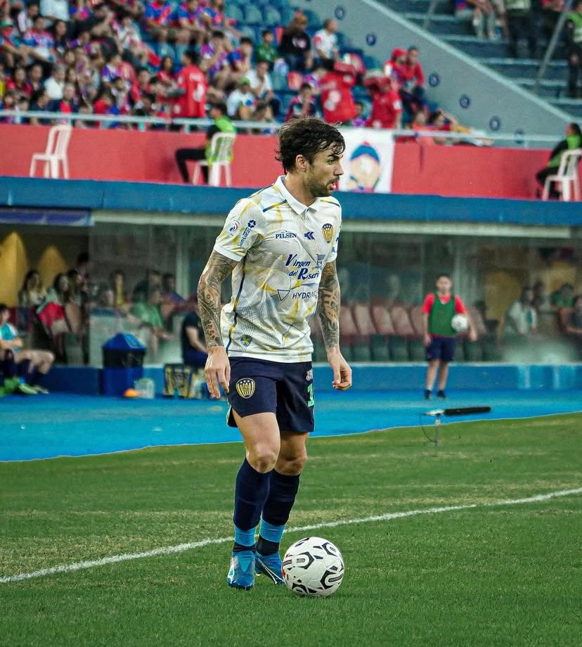 NelsonReneOk's tweet photo. Nicolás Mana, quien recientemente jugó en Sportivo Luqueño, será refuerzo de General Caballero JLM. Troadio Duarte confirmó en #SMEF por @TigoSportsPY que ya hay un acuerdo de palabra; solo resta la firma. https://t.co/xahSbLobro