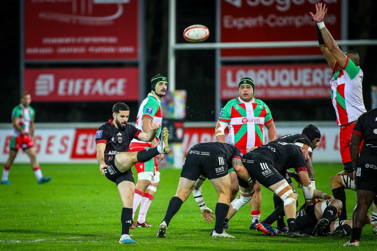 icipaysbasque's tweet photo. Biarritz Olympique / Stade Niçois : le @BOPBweb accélère en seconde période et reste invaincu à Aguilera (16-0)
➡️ https://t.co/WMIuUlkJzL
#FBSport | #BOSN | #AupaBO | #PROD2 https://t.co/nFzcmgfeHv