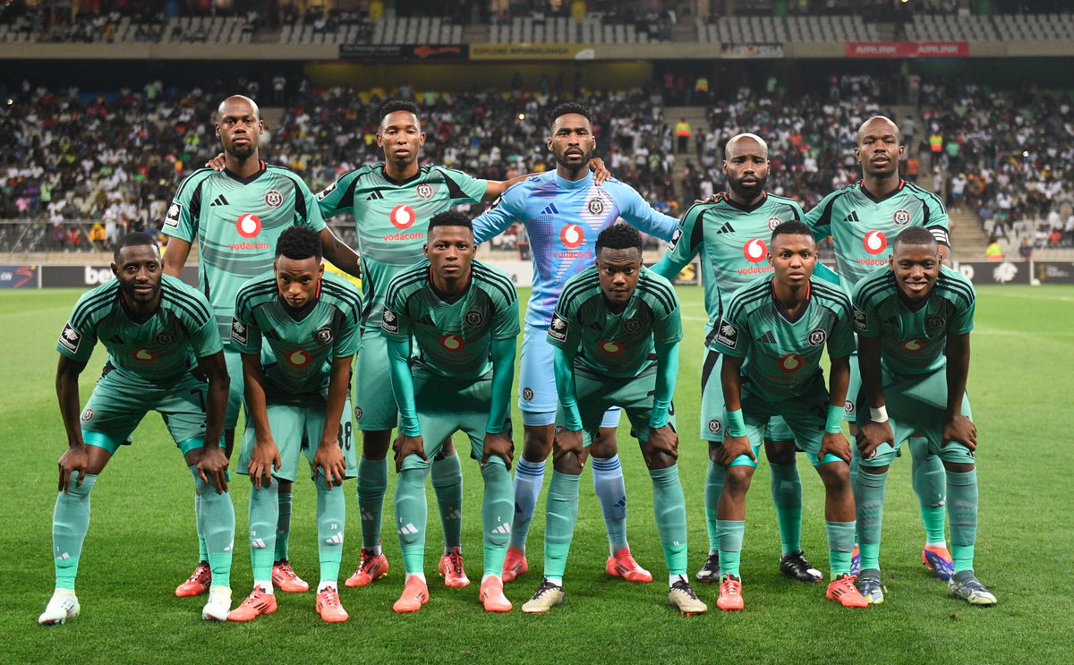 iDiskiTimes's tweet photo. 𝗠𝗔𝗧𝗖𝗛𝗗𝗔𝗬 ‼️

🇨🇮 Stade d'Abidjan 🆚 Orlando Pirates 🇿🇦

⏰ Kick Off: 18:00 (SAST)

RT to wish the Buccaneers good luck! https://t.co/yzktoZWDOD