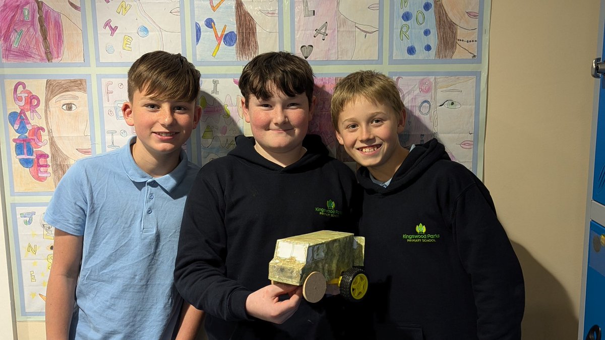 MrsHawksleyKWP's tweet image. These groups were so proud of themselves today and rightly so! Hard work and a lot of crumble kit perseverance paid off 😊🎉 ...More moving vehicles to come next week! @KingswoodParksP @HumberEdTrust @WrightICT