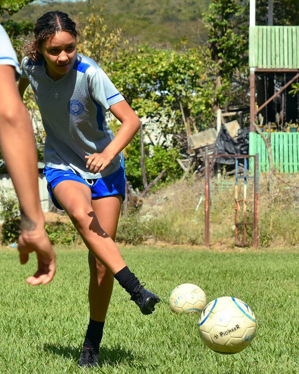 ADIMetapanFsv's tweet photo. Semana concluida. 💪🏼Ⓜ️
Estamos más que listas, para nuestro partido de vuelta. 😤💙
#Proyecto1 #ADIMetapán https://t.co/g6Fe5AWx7J