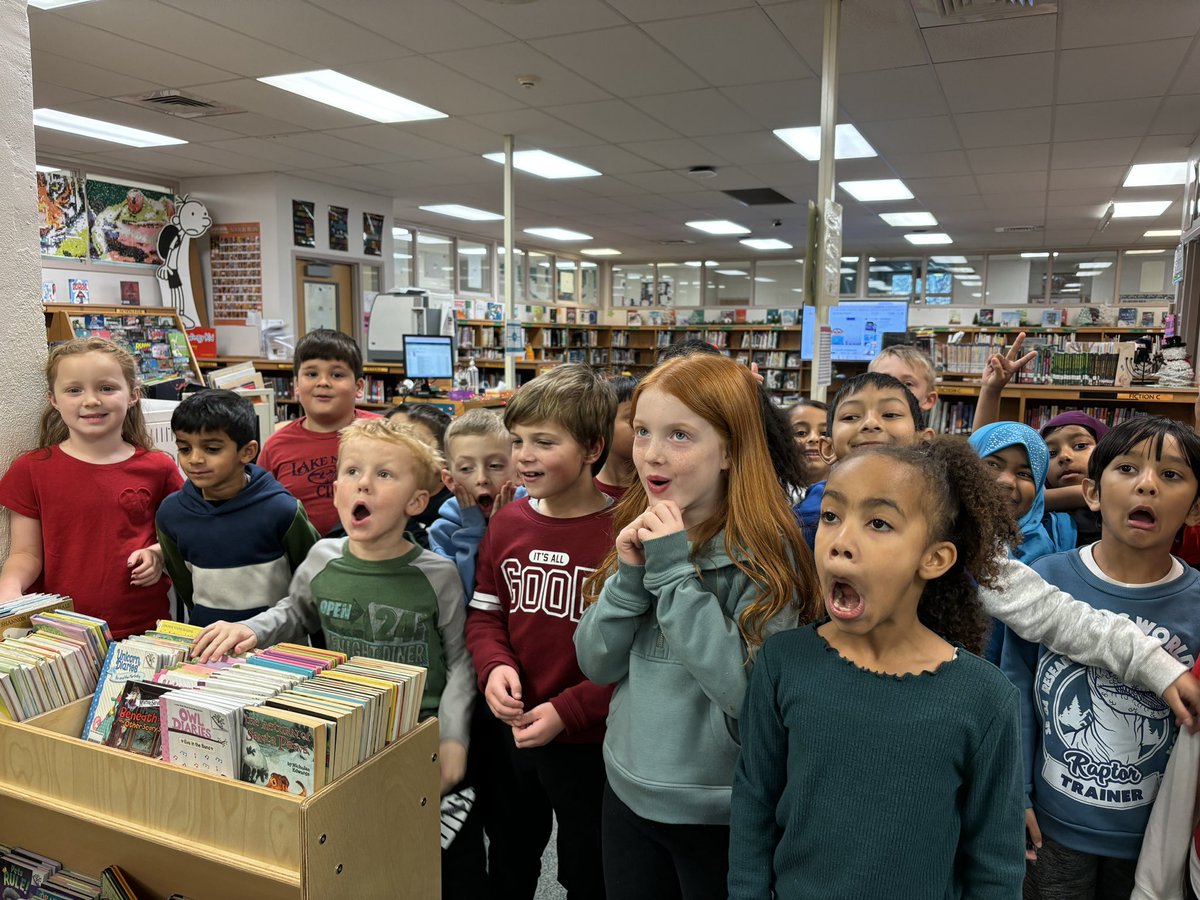 Ss in <a href="/6thGradeSquad/">SixthGradeSquad</a> and <a href="/DeNpsd/">EricaDeVoseNPSD</a> were diligent in their #DigitalCompass lessons, earning  the privilege of extra #DesignThinking time. ❤️the teamwork and problem solving—looking forward to the gasps from the other classes! Update: ALL five other classes respected their work!