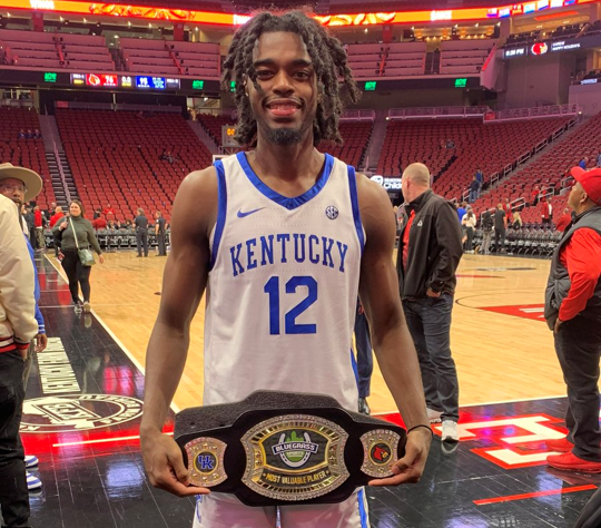 BGSportsComm's tweet photo. It almost time for the #BattleoftheBluegrass! 🏀 

Since 2010, we have awarded the game MVP award in the annual meeting between @KentuckyMBB and @LouisvilleMBB.  

Who will win the belt this year?  

Click here for a list of past winners: https://t.co/WyjZpdH5yW https://t.co/2v0umlyvbQ