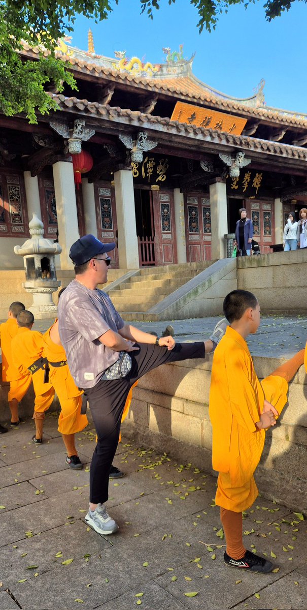 CN_SSR's tweet photo. South Shaolin 🤸‍♂️
#China #Fujian https://t.co/PhmjNwqtiP