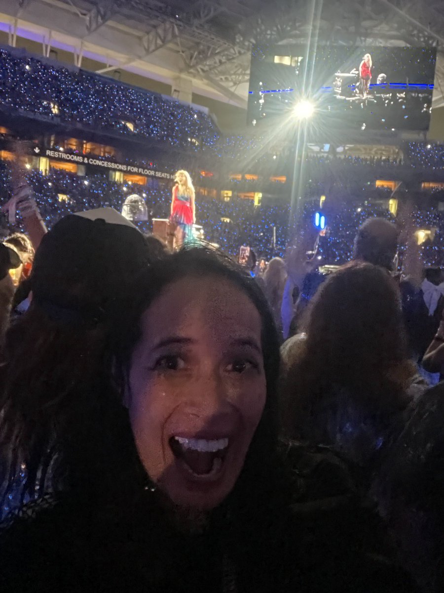 ofantastic's tweet photo. one day i’ll have a picture with taylor swift like this, but a little closer. one day. 🕯️✨ https://t.co/dHMkRTeIzi