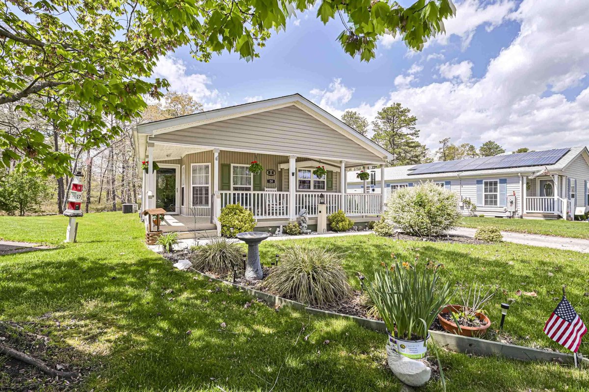 Mpate7333's tweet photo. New Listing Price: $217,000
28 Knollwood Dr, Mays Landing, NJ 08330 is a fantastic property with 2 bedrooms and 2.0 bathrooms.
See more here: https://t.co/n7CwYWlhHC https://t.co/QqwpbQDPdh