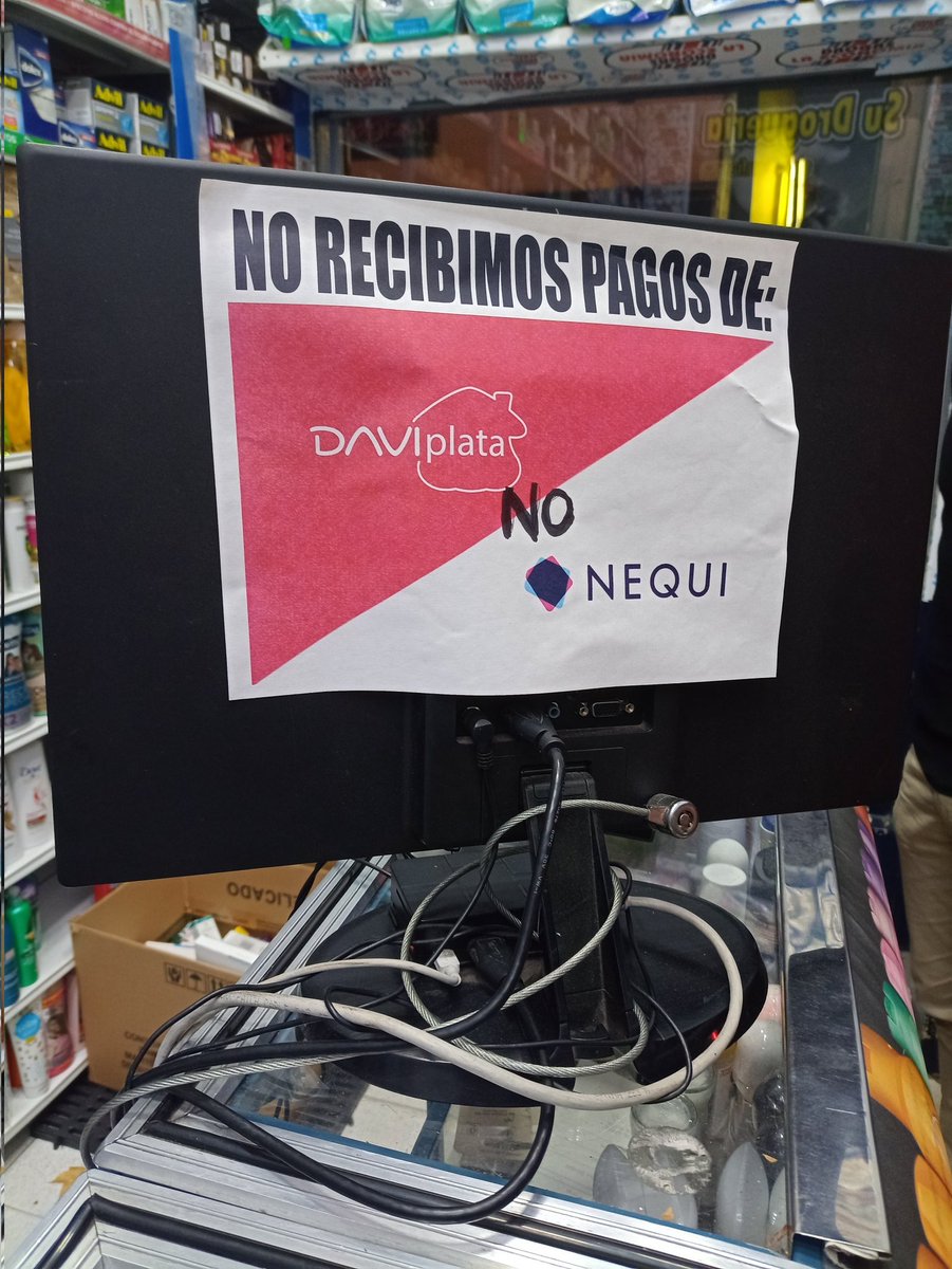 Why are some Colombian tiendas refusing app-based payment and what's the general panorama?

We take a look at some of the obstacles the country faces as it moves towards a digital future.

thebogotapost.com/nequi-and-cash…
