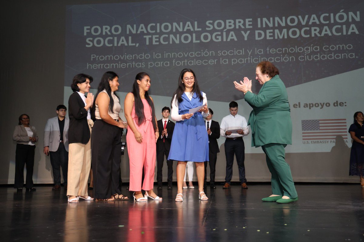 Embajador(a) de EE.UU. en Panamá (@usambassadorpan) on Twitter photo Con el Foro de Innovación Social apostamos por una sociedad civil más fuerte y por instituciones democráticas que promuevan la transparencia. Gracias a <a href="/utppanama/">UTP Panamá</a> por ofrecer este espacio para hablar de tecnología y democracia, y a <a href="/espaciocivico/">Espacio Cívico</a> por soñar e impulsar este gran Con el Foro de Innovación Social apostamos por una sociedad civil más fuerte y por instituciones democráticas que promuevan la transparencia. Gracias a <a href="/utppanama/">UTP Panamá</a> por ofrecer este espacio para hablar de tecnología y democracia, y a <a href="/espaciocivico/">Espacio Cívico</a> por soñar e impulsar este gran