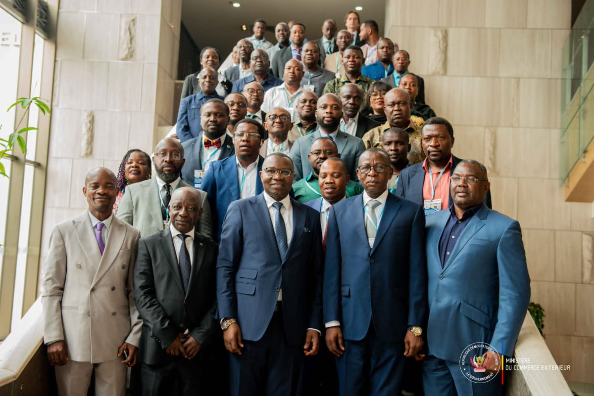 MinComex_RDC's tweet photo. Les études techniques détaillées,menées par le Groupe TYPSA_BETEC pour la modernisation du Port de Kalundu (Sud-Kivu),ont été restituées ce vendredi 13 décembre 2024 lors d'un atelier présidé par le Ministre Julien PALUKUKAHONGYA @julienpalukucom,et ce dans le cadre du #PFCIGL. https://t.co/w0eeuhZ44R