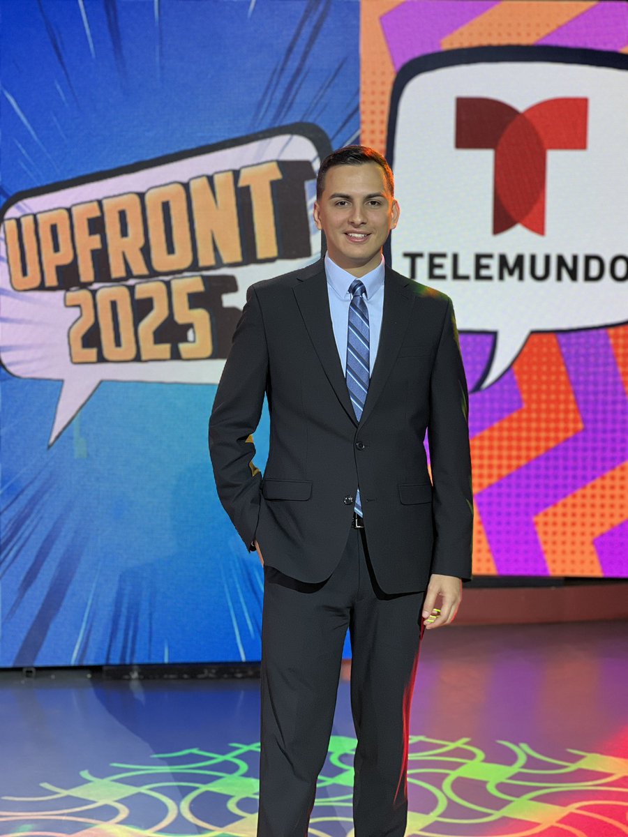 JeremyOrtizTV's tweet image. 📺🎉 En el 2025 @TelemundoPR sigue imparable con su compromiso de informar, educar y entretener. Ayer en el “upfront” se anunció oficialmente la llegada de @riverasaniel a @TelenoticiasPR. ¡Bienvenido a tu casa! 🙌🏼 #upfront #telemundo