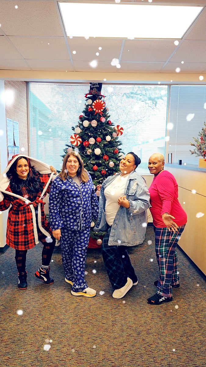 Guapa86's tweet photo. Day 7:  #PajamaDay! #12DaysofHoliday  #PreK  @JODavisES1 #JODsquad https://t.co/7pue5IaSRK