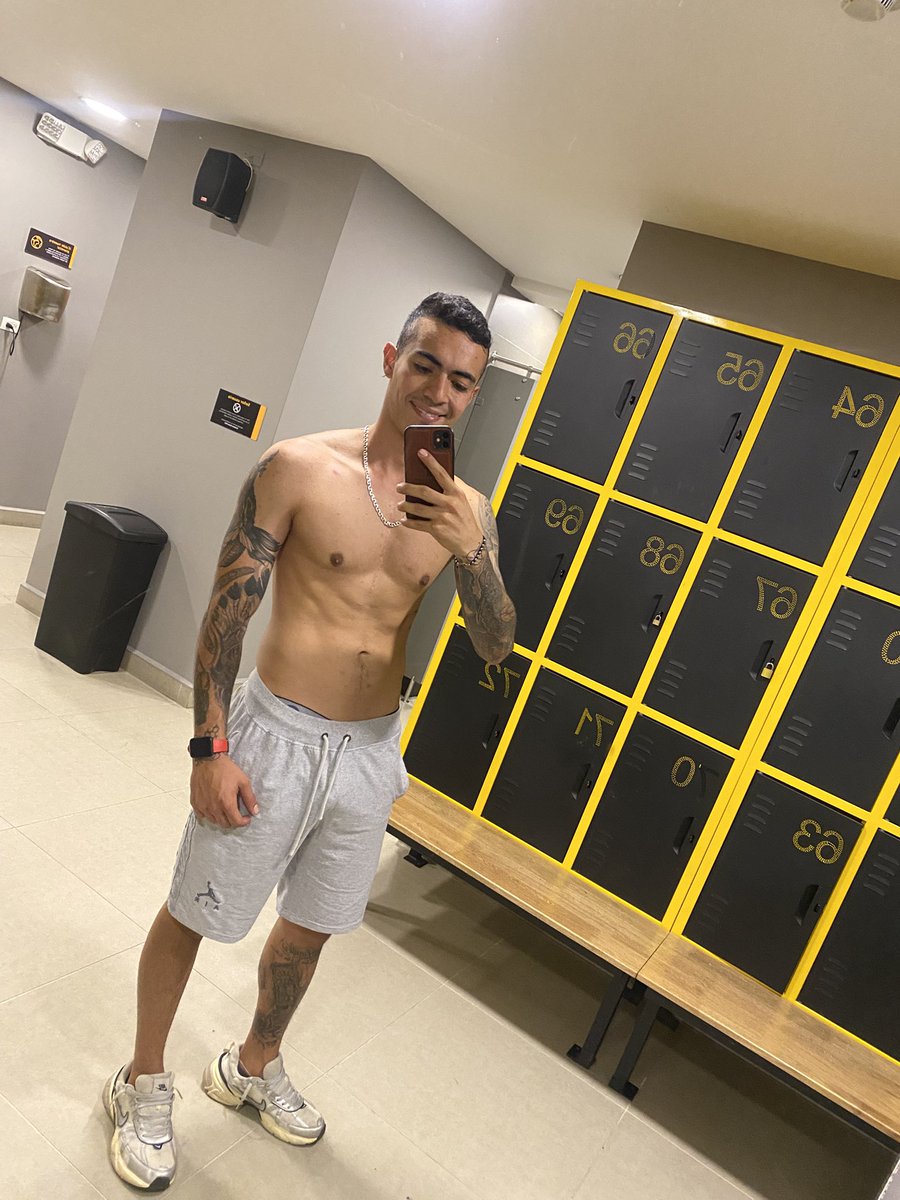 Johnes_98's tweet photo. No le vamos a bajar ni una raya 😮‍💨🦦 https://t.co/myliPjdeOf