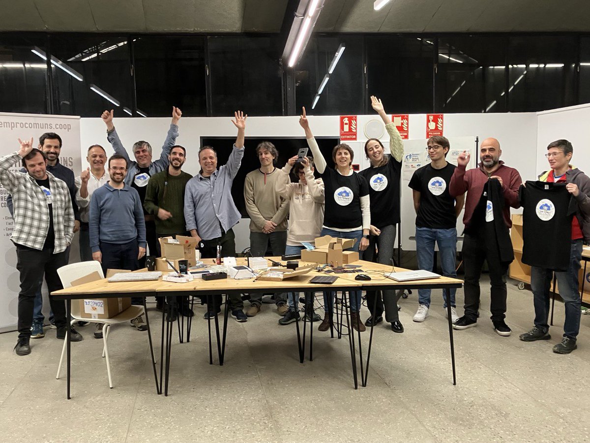 femProcomuns Coop tweet media