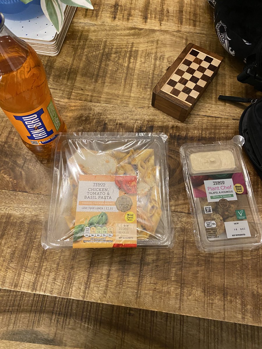 salahlavelle's tweet image. Rate my first ever tesco meal deal