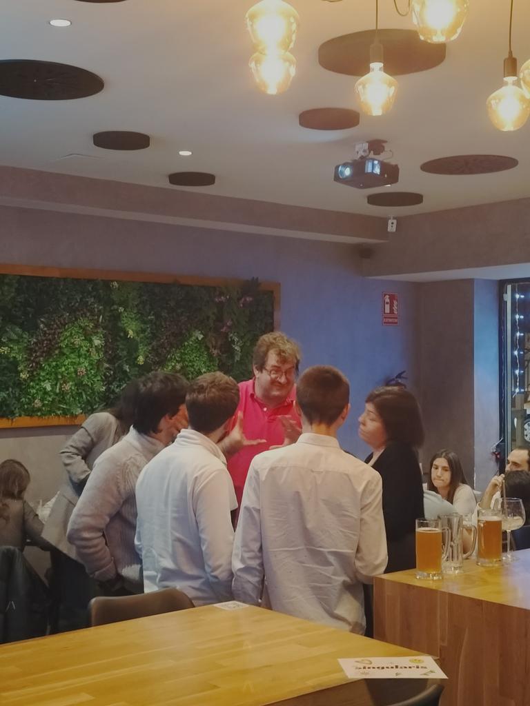 chiralcatgroup's tweet image. Friday group meeting
