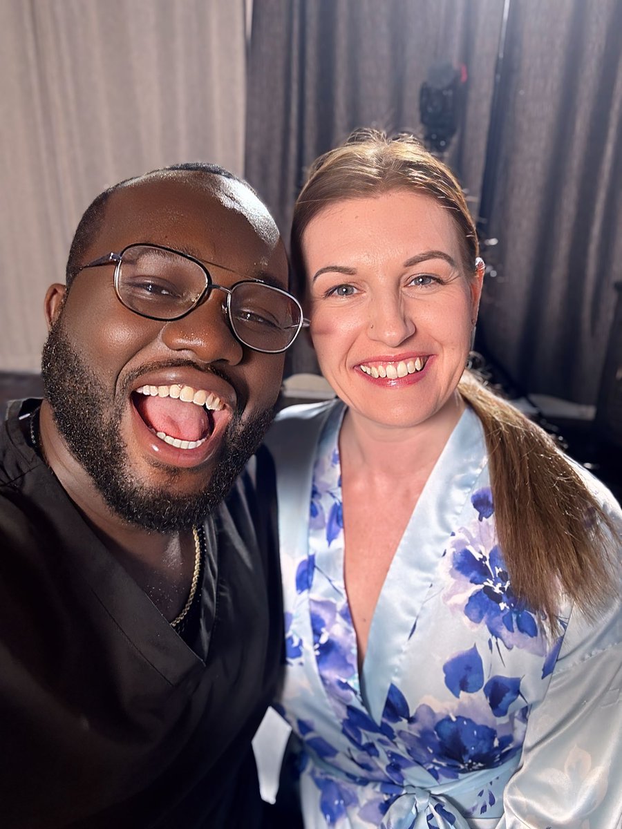 After a long flight to FL I was in much need of a massage, lucky for me @semajmedia had an opening… who do you think ended the session more relaxed? https://t.co/NRqjWXZjyS