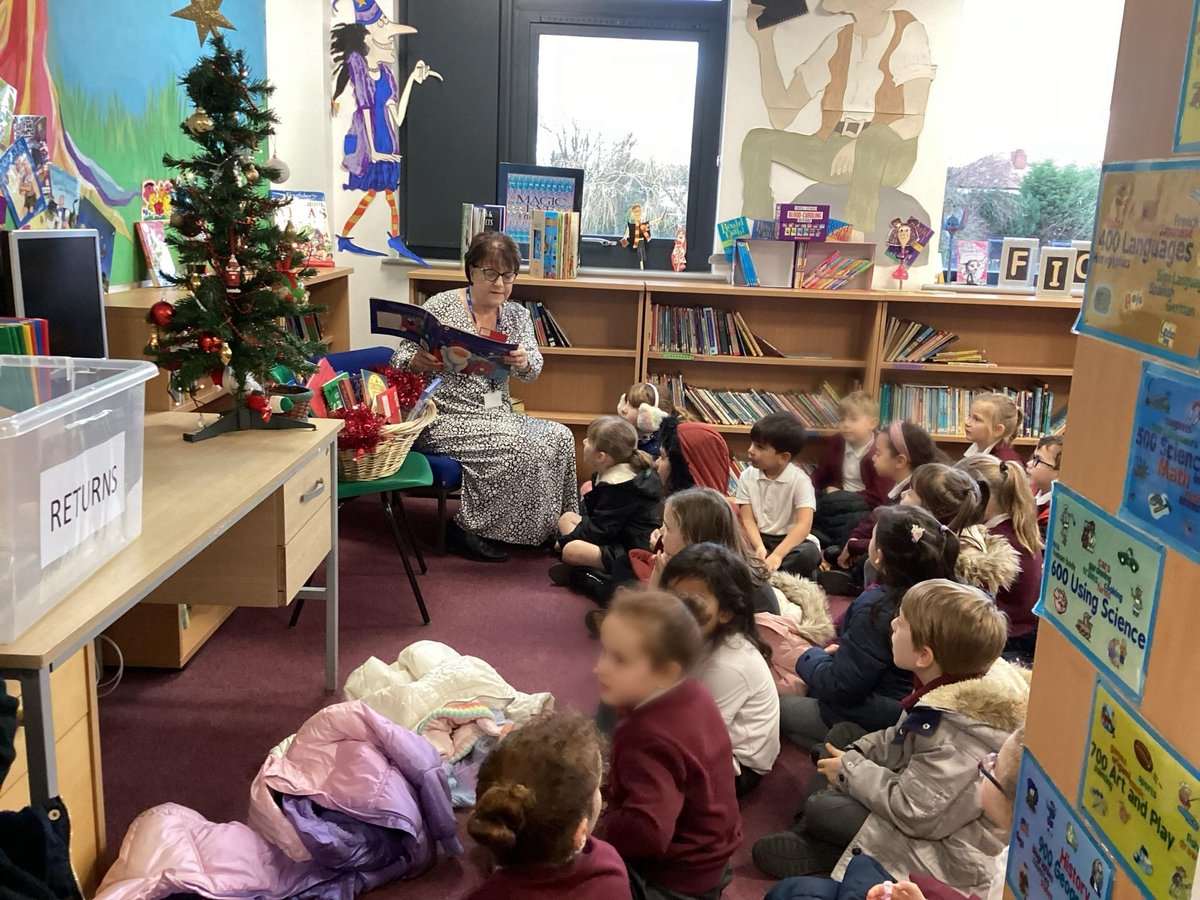 It’s been standing room only in the library this week for our festive story times! The children have enjoyed listening to a different member of staff read each day! 🎄📚