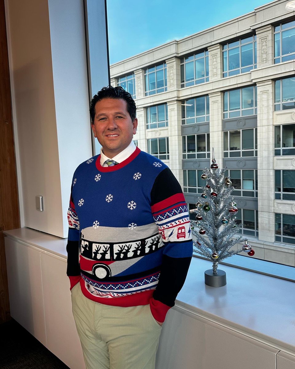 davidcanepa's tweet photo. SamTrans sleighed it with the sweater game this year! 🎄🛷 Who knew public transit could look this festive? #SamTrans #HolidayCheer #ChristmasSweater #Samtransboard https://t.co/31tURdbGe2