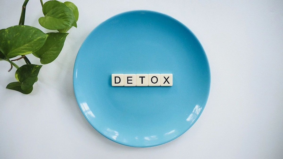 CommsWithCare's tweet photo. 🚀 Detox your marketing plan: Strip away the distractions, focus on the essentials, and connect authentically. Simple strategies = big results. 💡 Ready to cut the noise? #MarketingTips #BehavioralHealthClarity https://t.co/htLjaSNXOs https://t.co/nVN58lgFcv