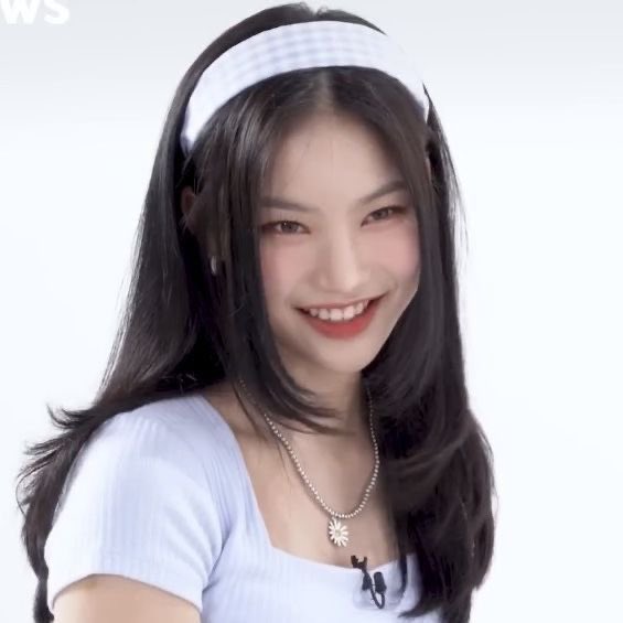 she‘s so gorgeous it‘s insane