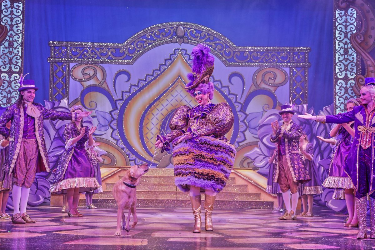 Ian Hallard (@ianhallard) on Twitter photo Happy #PantoDay! This year’s theme is Family, so it’s appropriate that I take a moment to celebrate Bob’s professional stage debut at <a href="/TowngateTheatre/">Towngate Theatre</a>. He’s doing me very proud! Happy #PantoDay! This year’s theme is Family, so it’s appropriate that I take a moment to celebrate Bob’s professional stage debut at <a href="/TowngateTheatre/">Towngate Theatre</a>. He’s doing me very proud!
