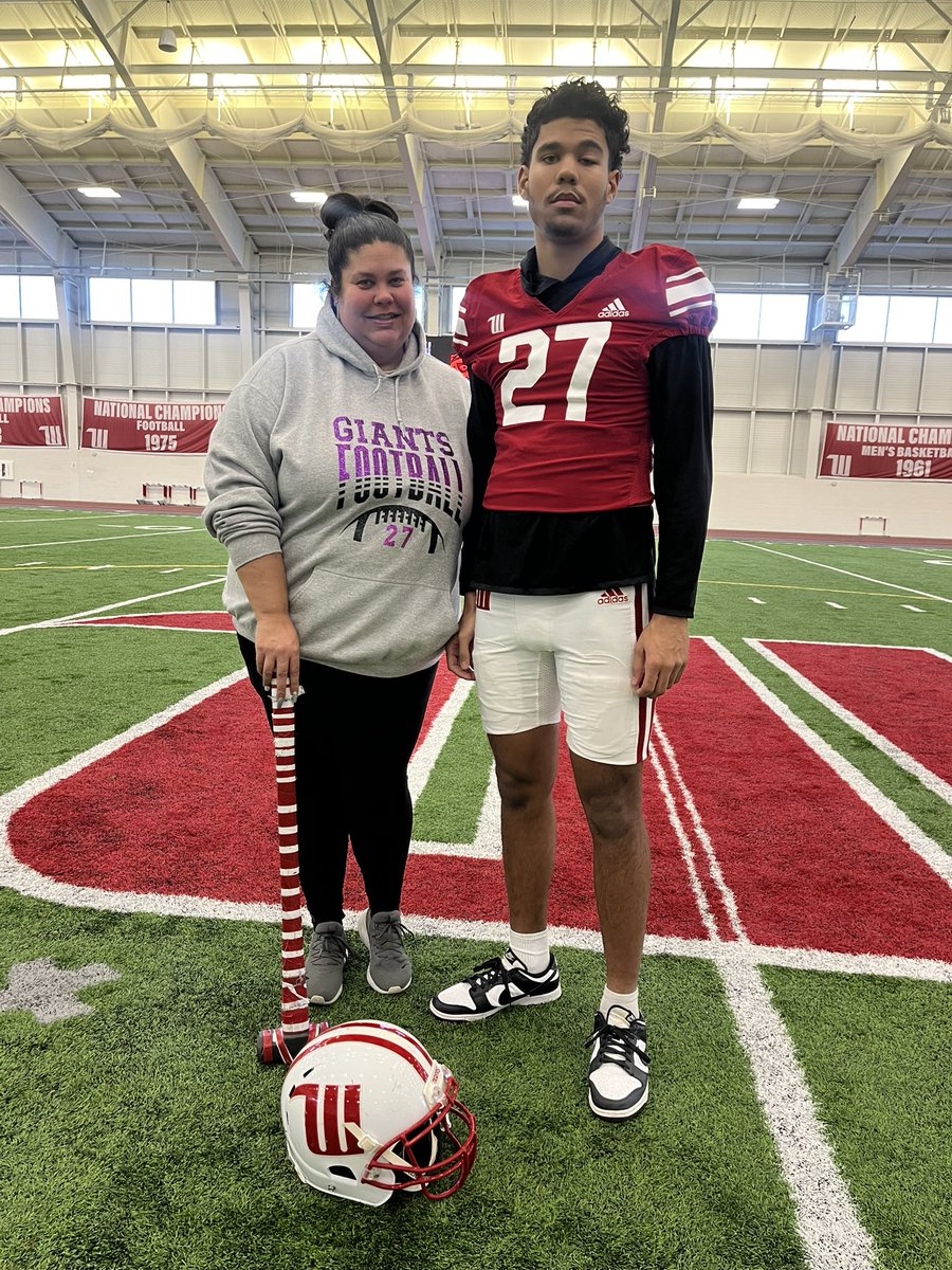 Gavinlamb3232's tweet photo. After an amazing visit and conversation with @cdavie51 @JimCollins_FB I am blessed to receive my second offer from Wittenburg university. #GoTigers🐅@BenDavisFB @RussMann09 @44__marco @coachspinks317 @IndianaPreps https://t.co/wV2DhYep0r