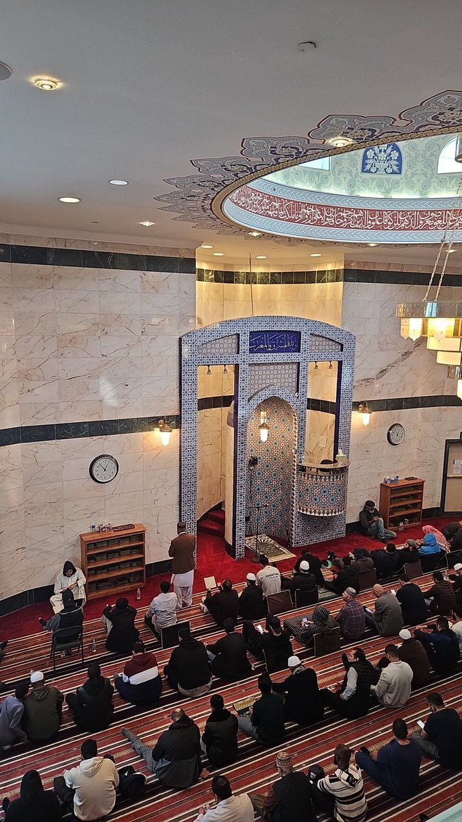 dalal___ma's tweet photo. #اللهم اجعل أبي في النعيم المقيم الذي لا يحول و لا يزول واجعلهُ يا الله من الضاحكين المستبشرين الشاربين من حوض نبيك ، اللهم آمين 
#ساعه_استجابه 
#الجمعه 
#مسجد_الملك_فهد_بكالفورنيا https://t.co/EqDx6ou4fG