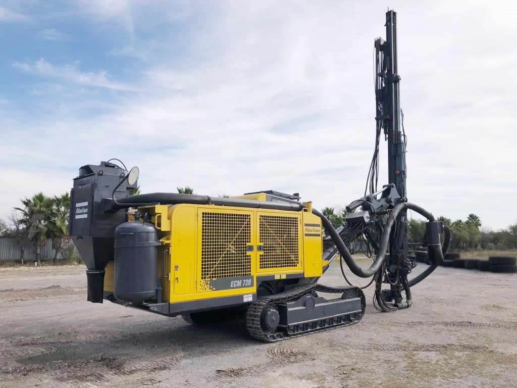 impulsoragale's tweet photo. Perforadora Hidráulica Marca #AtlasCopco en Venta  Modelo ECM720/HC200A    año 2007.   Ubicada en Nuevo León México.    Entrega Inmediata.     Accionada por motor #Caterpillar https://t.co/xUmFxlnYAz