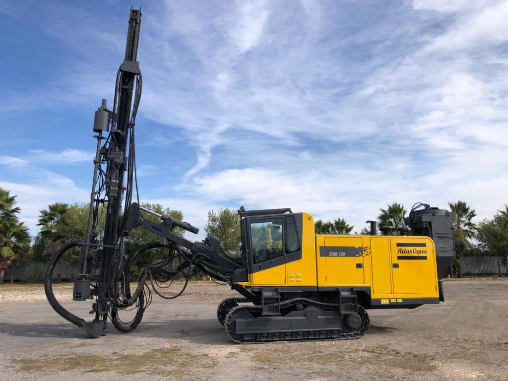 impulsoragale's tweet photo. Perforadora Hidráulica Marca #AtlasCopco en Venta  Modelo ECM720/HC200A    año 2007.   Ubicada en Nuevo León México.    Entrega Inmediata.     Accionada por motor #Caterpillar https://t.co/xUmFxlnYAz