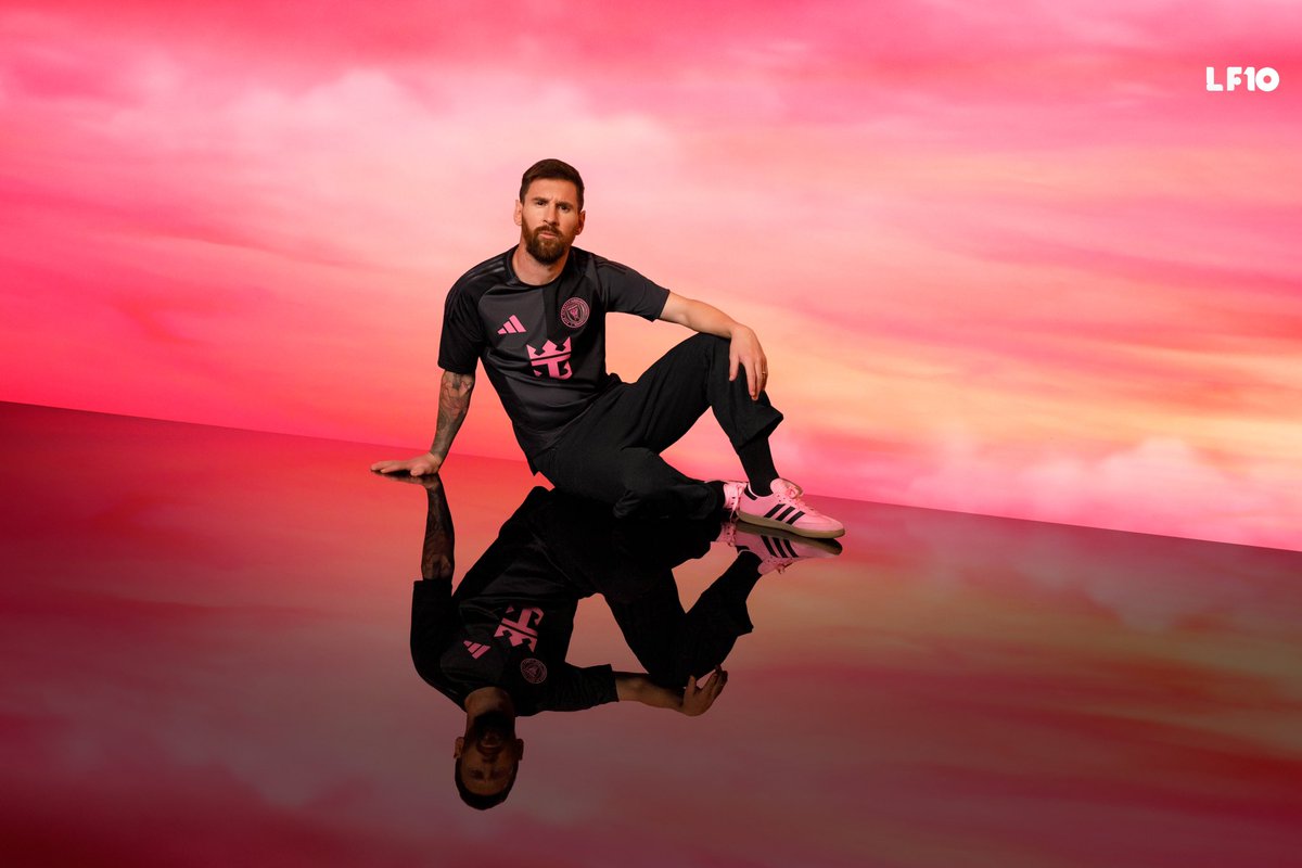 LF10_Oficial's tweet image. Un símbolo de unidad. Un testimonio de fortaleza. 🖤🩷  

Presentamos el Fortitude Kit, la nueva camiseta de visitante del @InterMiamiCF . Llena de pasión y orgullo, hecha para quienes llevan el fútbol en el corazón. 

📍 Encuentra la tuya en LF10  

#LF10