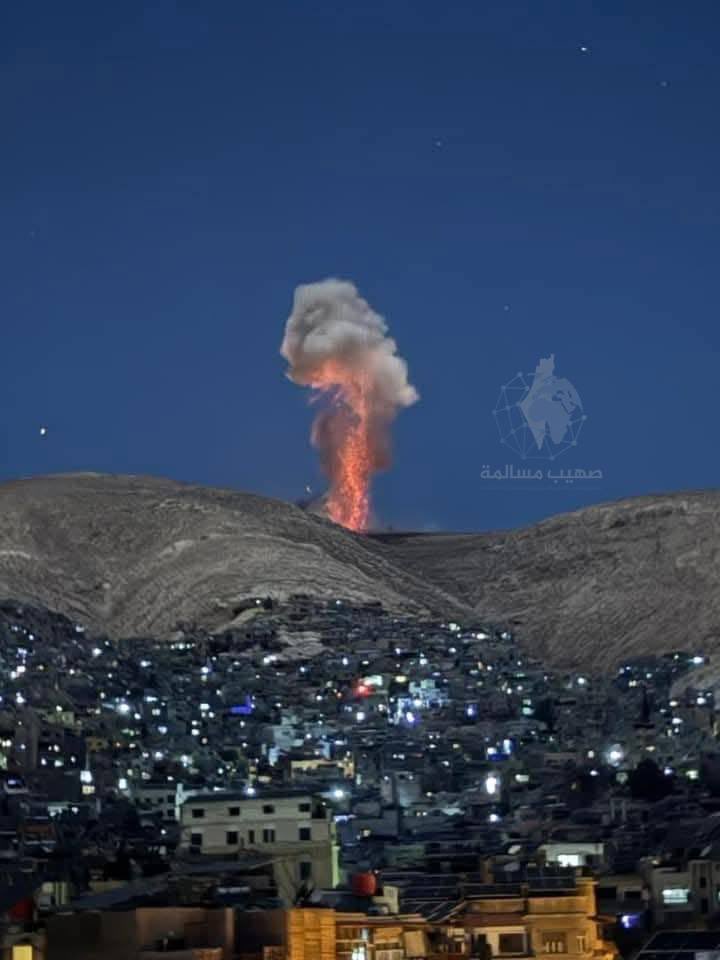 sahouraxo's tweet photo. BREAKING:

This is Damascus tonight.

Israel is massively bombing Syria’s capital.
Attacking South Lebanon.
And pounding Gaza into rubble.

This is terrorism — and the West is cheering it on. https://t.co/X8orob0Aiv
