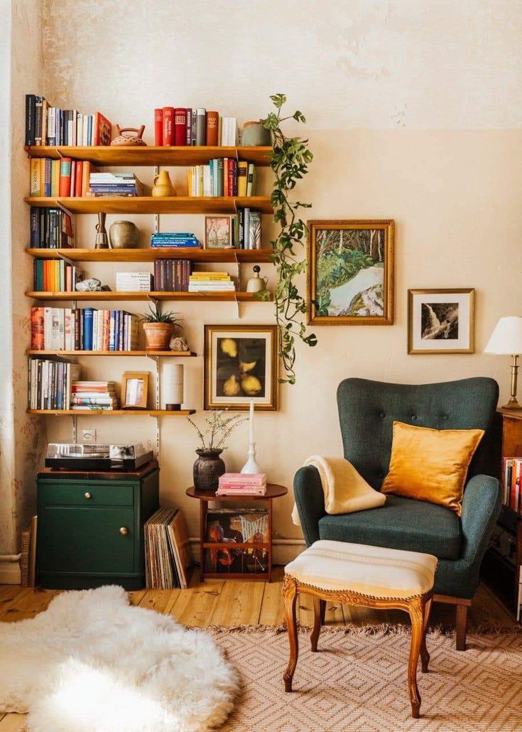 InteriorVibes0's tweet photo. 📚🍂 A charming blend of vintage details. ✨🌿

#InteriorDesign #HomeDecor #DesignInspiration #Decor #InteriorStyling #VintageVibes #ReadingNook #CozySpaces #WarmInteriors #CreativeCorners https://t.co/vsgRBcSVh8