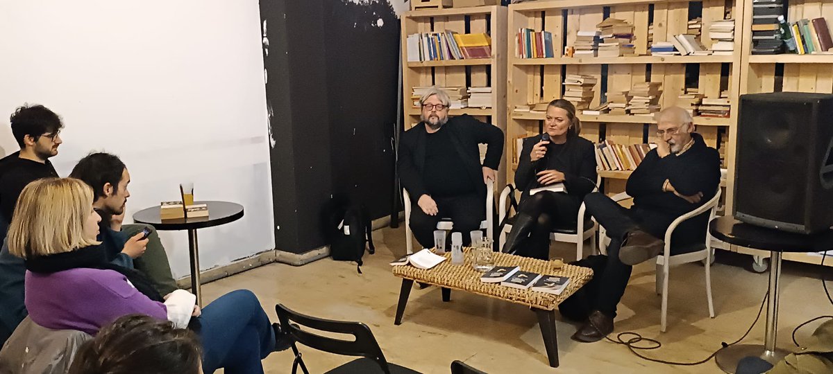MastCrimCritica's tweet photo. Decostruire la #pena Per una proposta #abolizionista Beppe Mosconi con Giso Amendola e Francesca Vianello #Stria #Padova https://t.co/6UeSkAIyJ6
