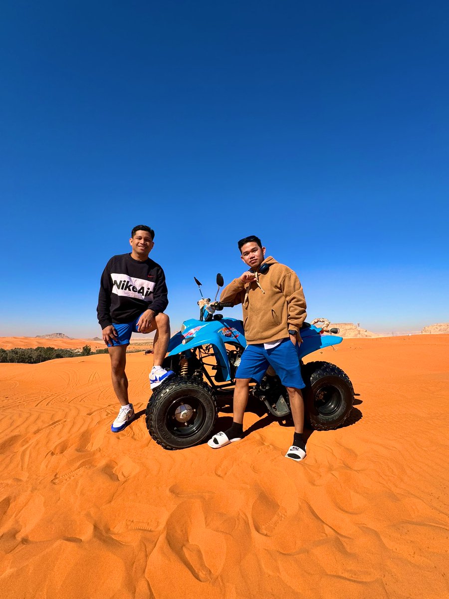 iam21_ezekiel's tweet photo. Helen Keller once said..
“What we have once enjoyed and deeply loved we can never lose, for all that we love deeply becomes a part of us.”
#Ofw #riyadh #RedSandDunes https://t.co/P7wxkEocVu