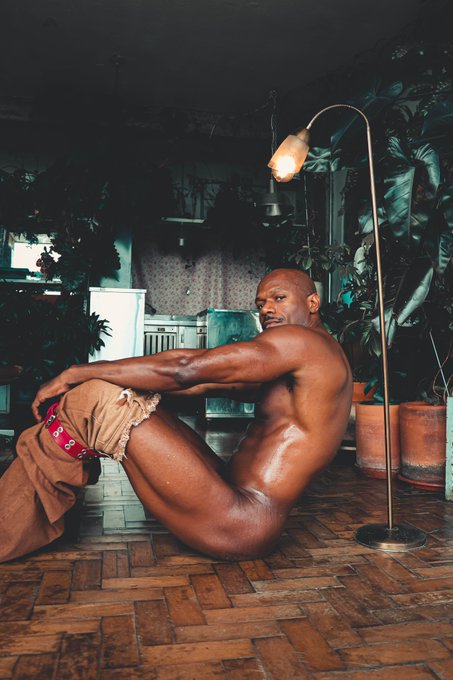Watch Rhyheim's leaked NSFW photo on TwXstars