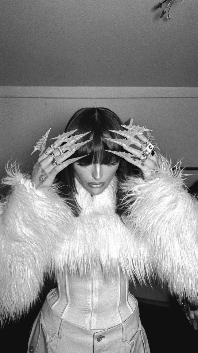 These nailssssssssss 😵‍💫