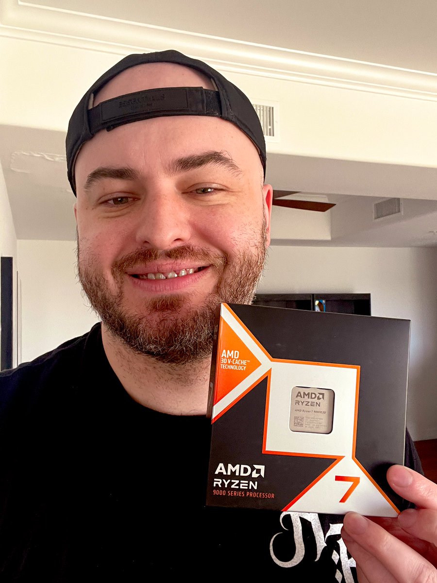 Sigils's tweet photo. Oh man itβs time to take things to another level.
Shout out to @AMDGaming for hooking me up with the new Ryzen 7 9800X3D processor.
https://t.co/25zMwaP5BX
#GoAMDRyzenX3D #AMDPartner https://t.co/FuuImD7l3j
