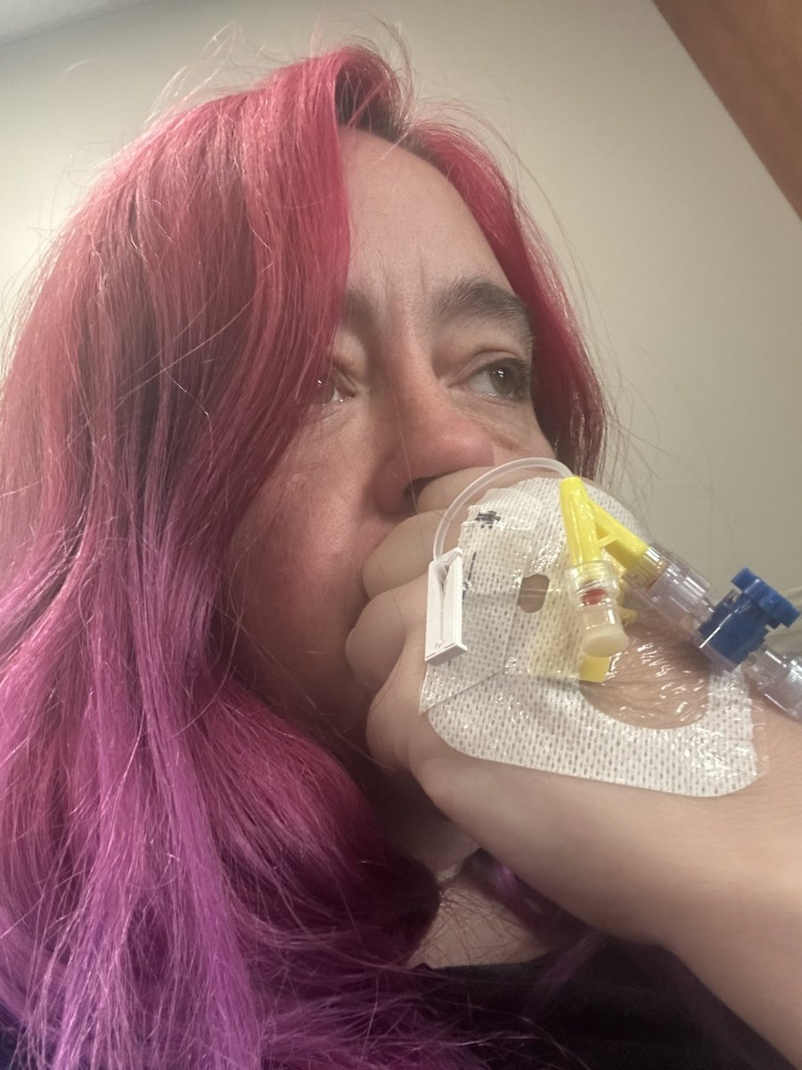 HopeIsStillReal's tweet image. Chilling at @SitemanCenter but kinda wishing I were…anywhere else! 

I could definitely use a distraction…anyone? (Need someone to chat with to forget I'm here.)

Side note: please know I’m also incredibly grateful for thoughts / prayers, if that’s your thing.