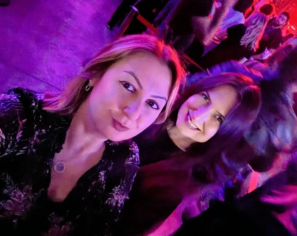 Felekten bir gece gibi bişey oldu ama... 🎶 Evlere dönüldü,  zira sabah ders var 🤟🏻