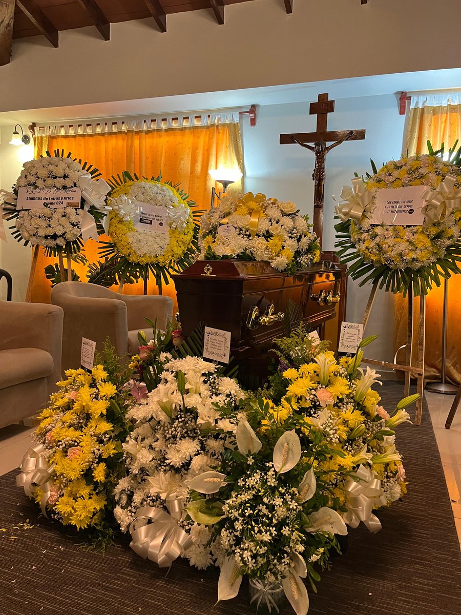 Gracias por todo y perdón por tan poco MAMÁ. 
Como dicen por ahí, los buenos se van primero pero yo aún no estaba preparada para eso... 
No cuestiono la voluntad de Dios, solo le pido que me mande las fuerzas suficientes para poder sobrevivir ante esto.