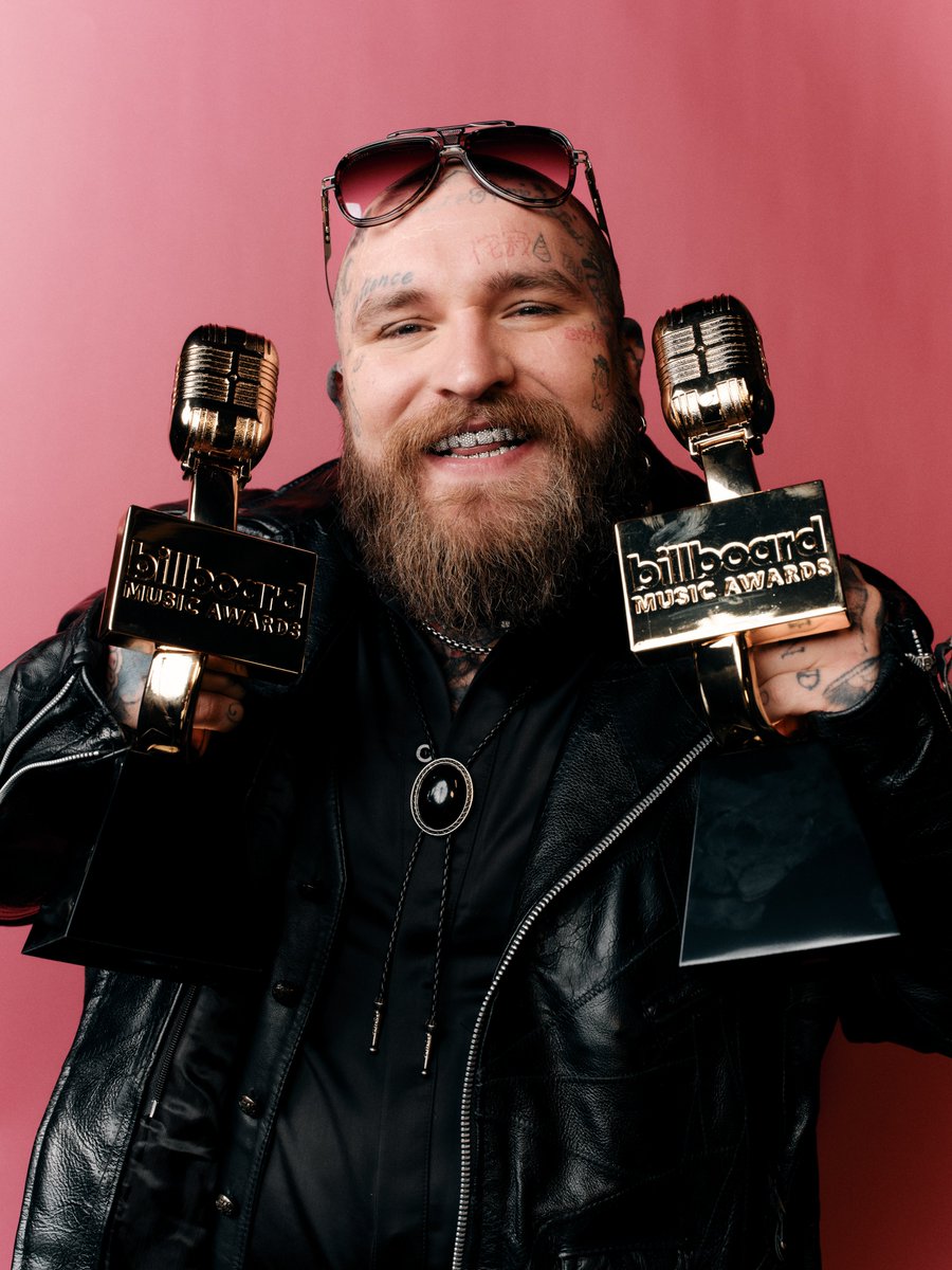 Billboard Music Awards tweet media