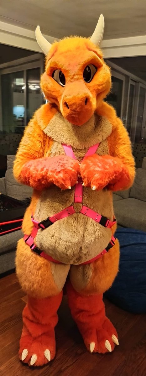 Blazin the 'bold 🇨🇭 (@blazindevilify) on Twitter photo Who said you can't take your kobold for walkies? :D I had this harness for a while now and I think it looks cute on the suit. ^w^ waddaya say, yay or nay?
🪡: <a href="/Komickrazi/">Temperance</a>
#FursuitFriday Who said you can't take your kobold for walkies? :D I had this harness for a while now and I think it looks cute on the suit. ^w^ waddaya say, yay or nay?
🪡: <a href="/Komickrazi/">Temperance</a>
#FursuitFriday