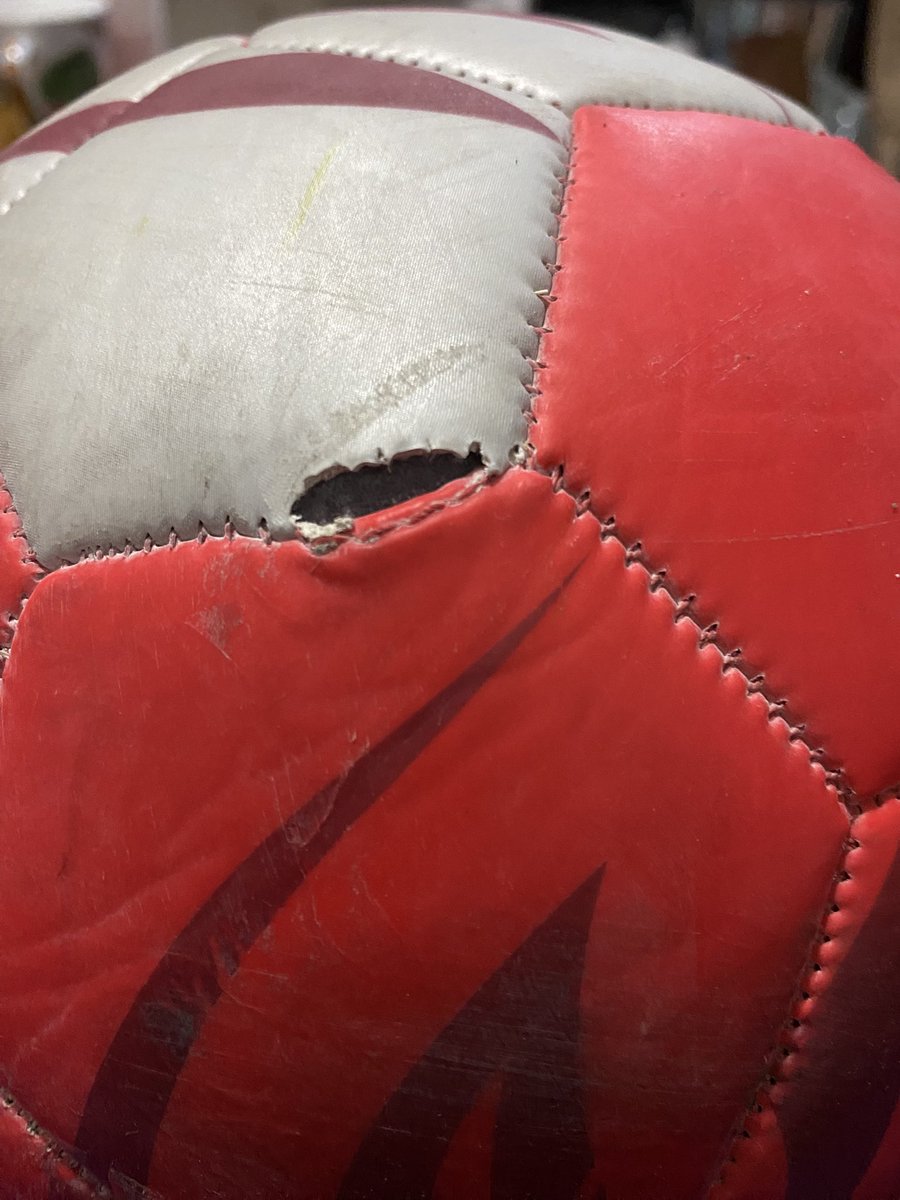 cawc78's tweet photo. @VoitMexico  me pueden apoyar un balón 
En el primer uso https://t.co/rHU8E6I1Tl