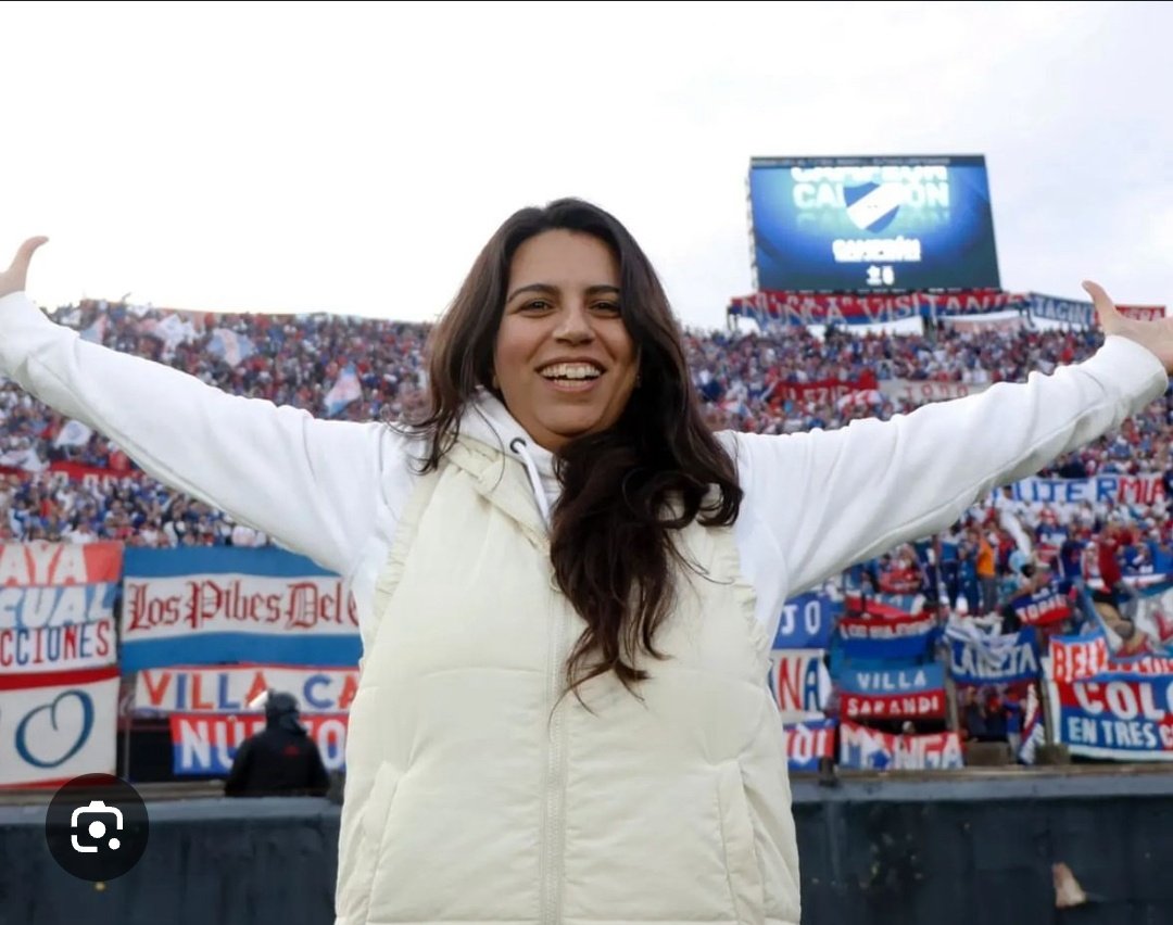 Tatu es mi ñery, metedora y solidaria pal club como nadie. Siempre agitó pa q este servidor este en el mayo tricolor y eso pa mi es la gloria. <a href="/TatianaNacional/">Tatiana # 11.769</a>  te quiero siempre en mi cuadro, mq ya sabesss prrr
<a href="/compromiso_1899/">Compromiso Nacional 1899</a>