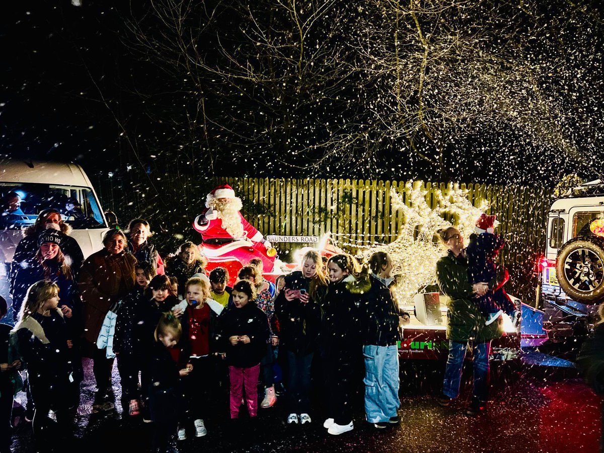 RTW Round Table tweet media