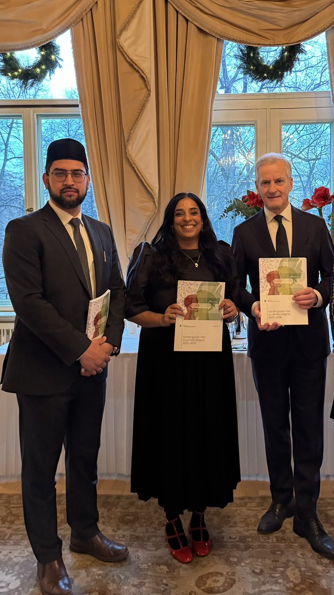 I dag lanserte statsministeren regjeringens nye handlingsplan mot muslimfiendtlighet for perioden 2025–2030. Dette er et viktig skritt mot å styrke vårt mangfoldige samfunn og sikre at alle kan leve med respekt og verdighet, uavhengig av tro eller bakgrunn.  <a href="/jonasgahrstore/">Jonas Gahr Støre</a>